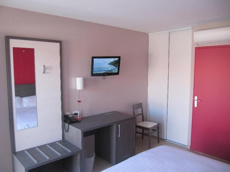 Hotel Cantal Cottages Saint-Georges  Bagian luar foto